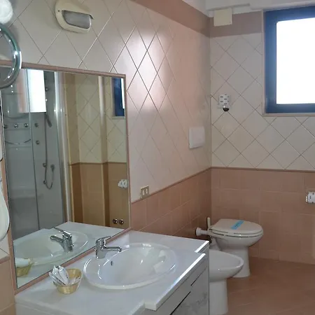 Hotel La Dei Gourmets - Sanificata 3*