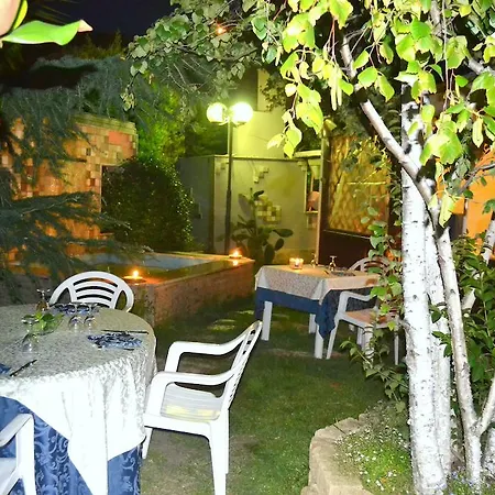 La Dei Gourmets - Sanificata Hotel 3*